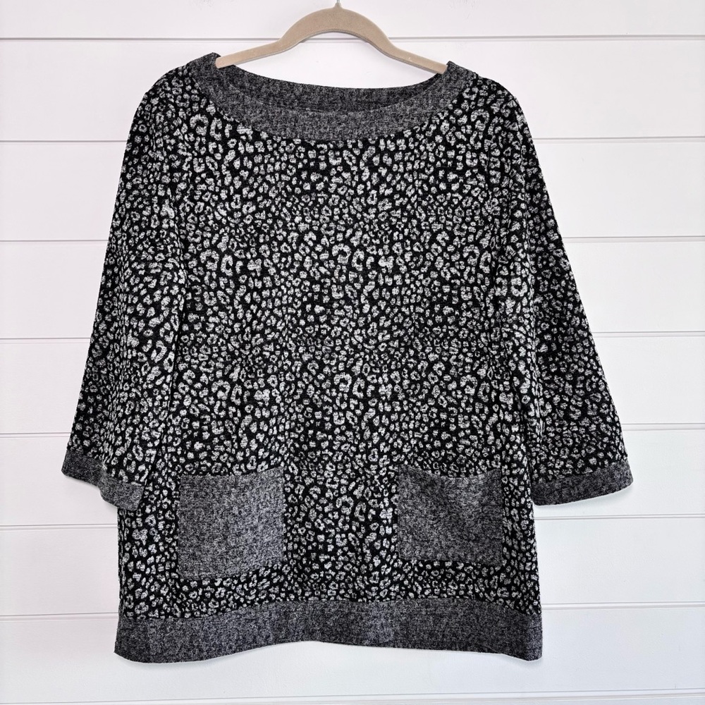 Chicos Womens Pullover Sweater Tunic Fleece Pockets Animal Print Gray Black L